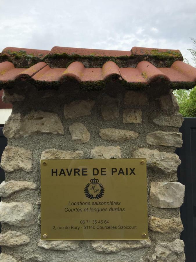 Апартаменты Un Havre De Paix Courcelles-Sapicourt Экстерьер фото